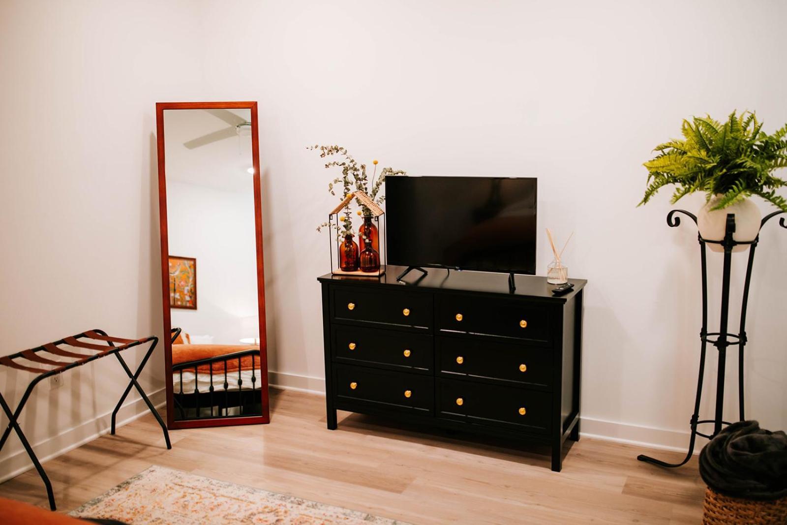 Appartement Artist Retreat - Near Downtown, Stadium, Campus *
